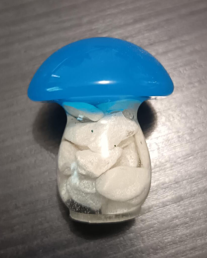 Petit champignon en résine époxy fait main - Mag'ical Epoxy