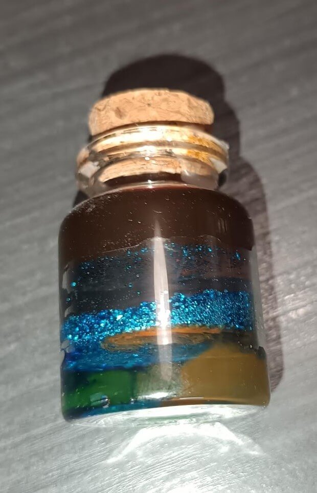 Fiole miniature en verre et résine époxy fait main - Mag'ical Epoxy
